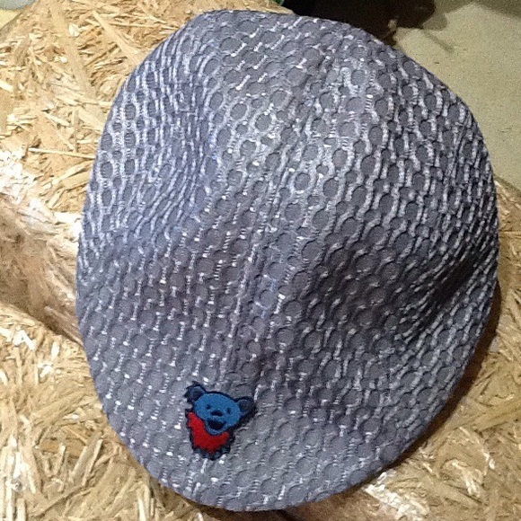 Grateful Dead BluesBear Silver Cabbie Cap - Picture 4 of 4